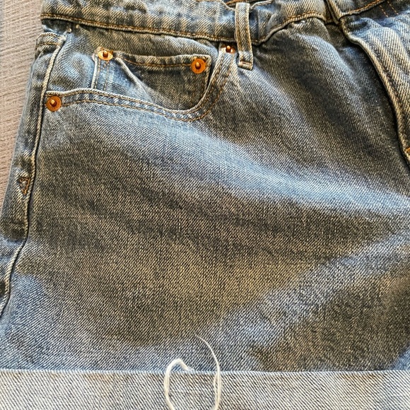 GAP 1969 Best Girlfriend Cuffed High Rise Denim Shorts Size 28R EUC - Picture 2 of 12